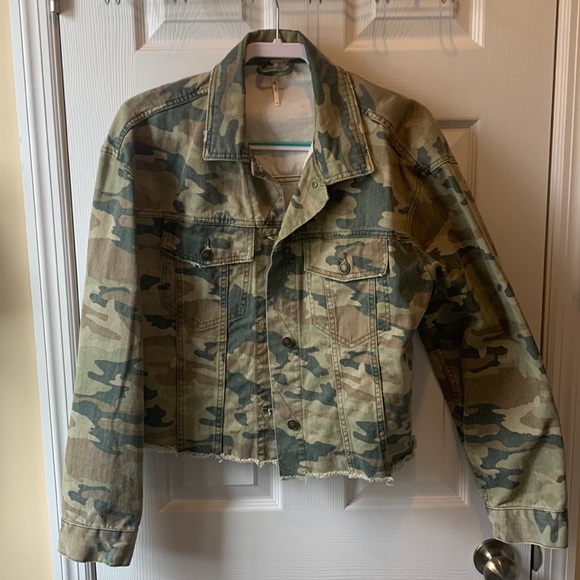 Free People Jackets & Blazers - Free People Camo Jean Jacket size Medium